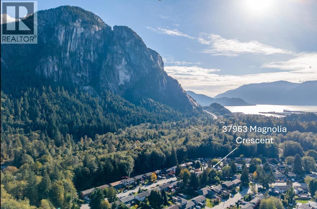 37963 Magnolia Crescent, Squamish, British Columbia  V8B 0X7 - Photo 37 - R3175383