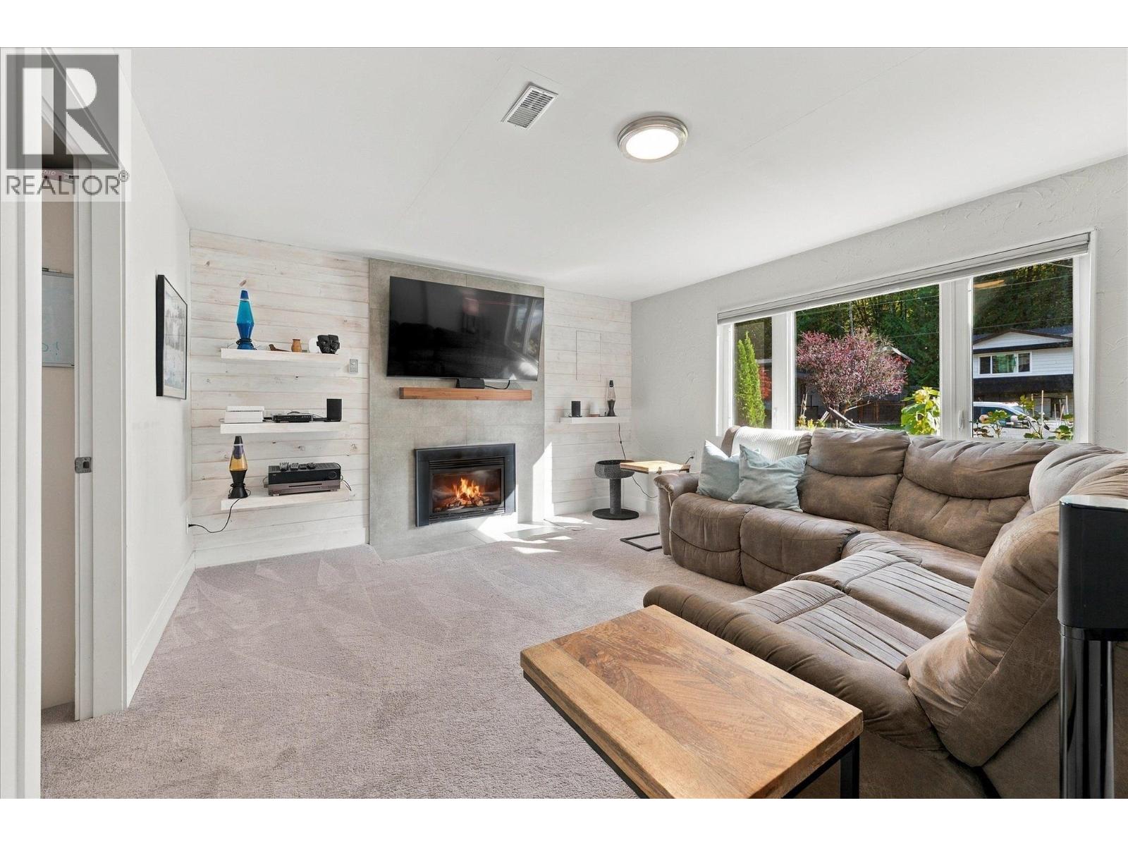 37963 Magnolia Crescent, Squamish, British Columbia  V8B 0X7 - Photo 19 - R3175383