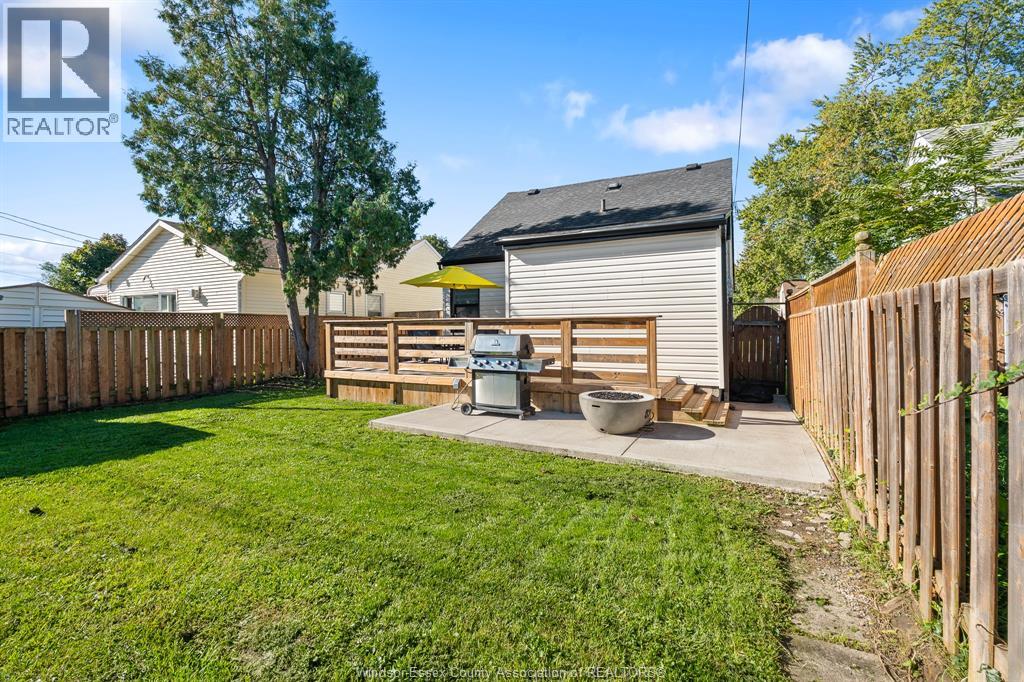 2328 Forest, Windsor, Ontario  N8W 2G8 - Photo 42 - 26024446