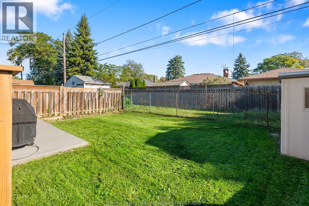 2328 Forest, Windsor, Ontario  N8W 2G8 - Photo 44 - 26024446