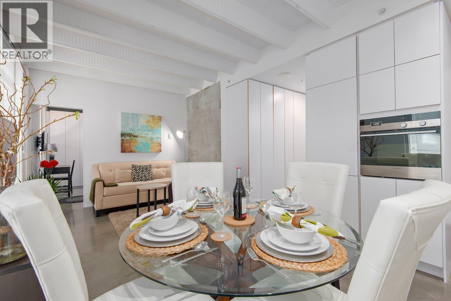 602 219 E GEORGIA STREET, vancouver, British Columbia