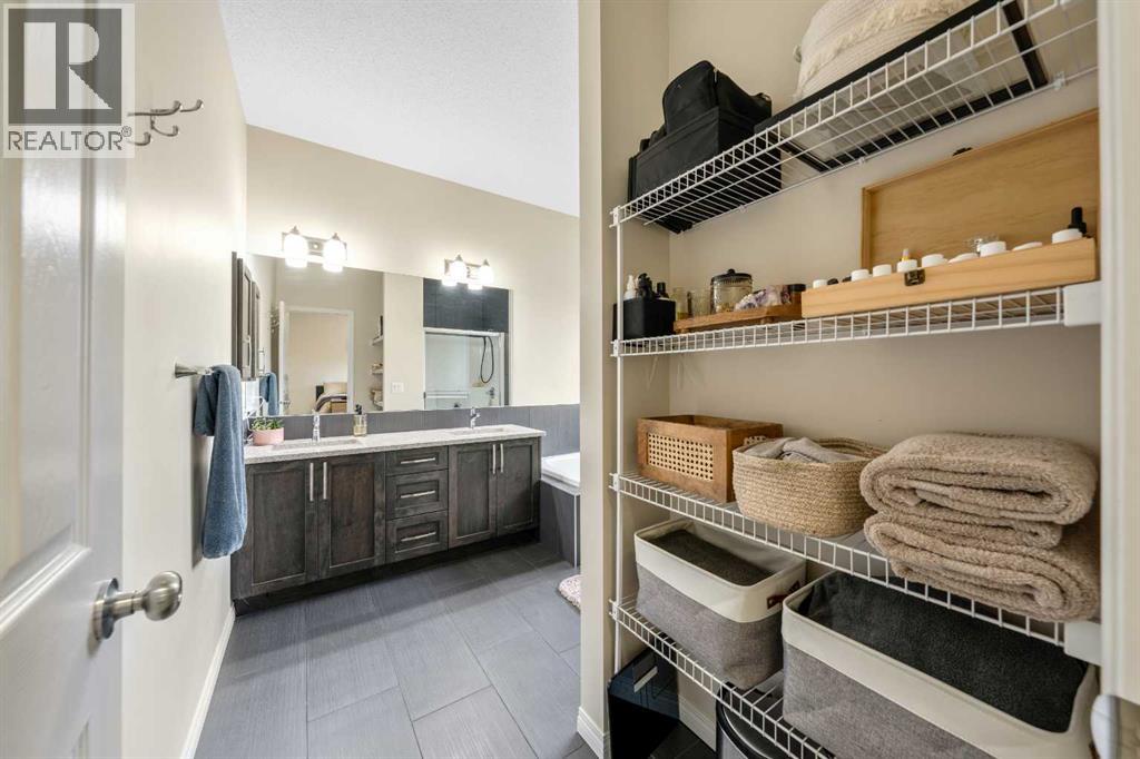 34 Mount Rae Terrace, Okotoks, Alberta  T1S 0M6 - Photo 22 - A2351009