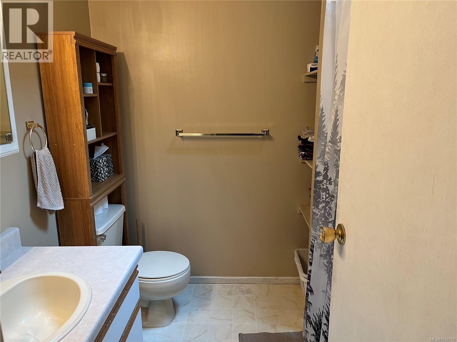845 Old Esquimalt Rd, Esquimalt, British Columbia  V9A 4W9 - Photo 17 - 1052293