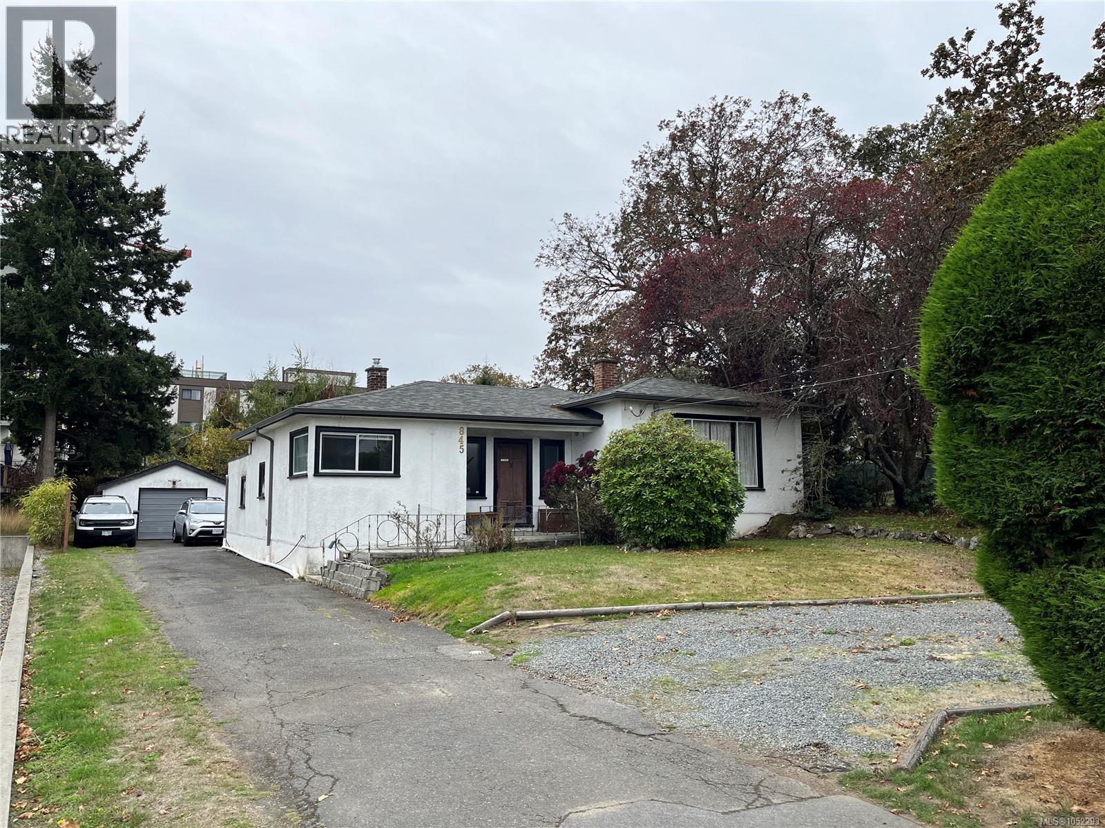 845 Old Esquimalt Rd, Esquimalt, British Columbia  V9A 4W9 - Photo 8 - 1052293
