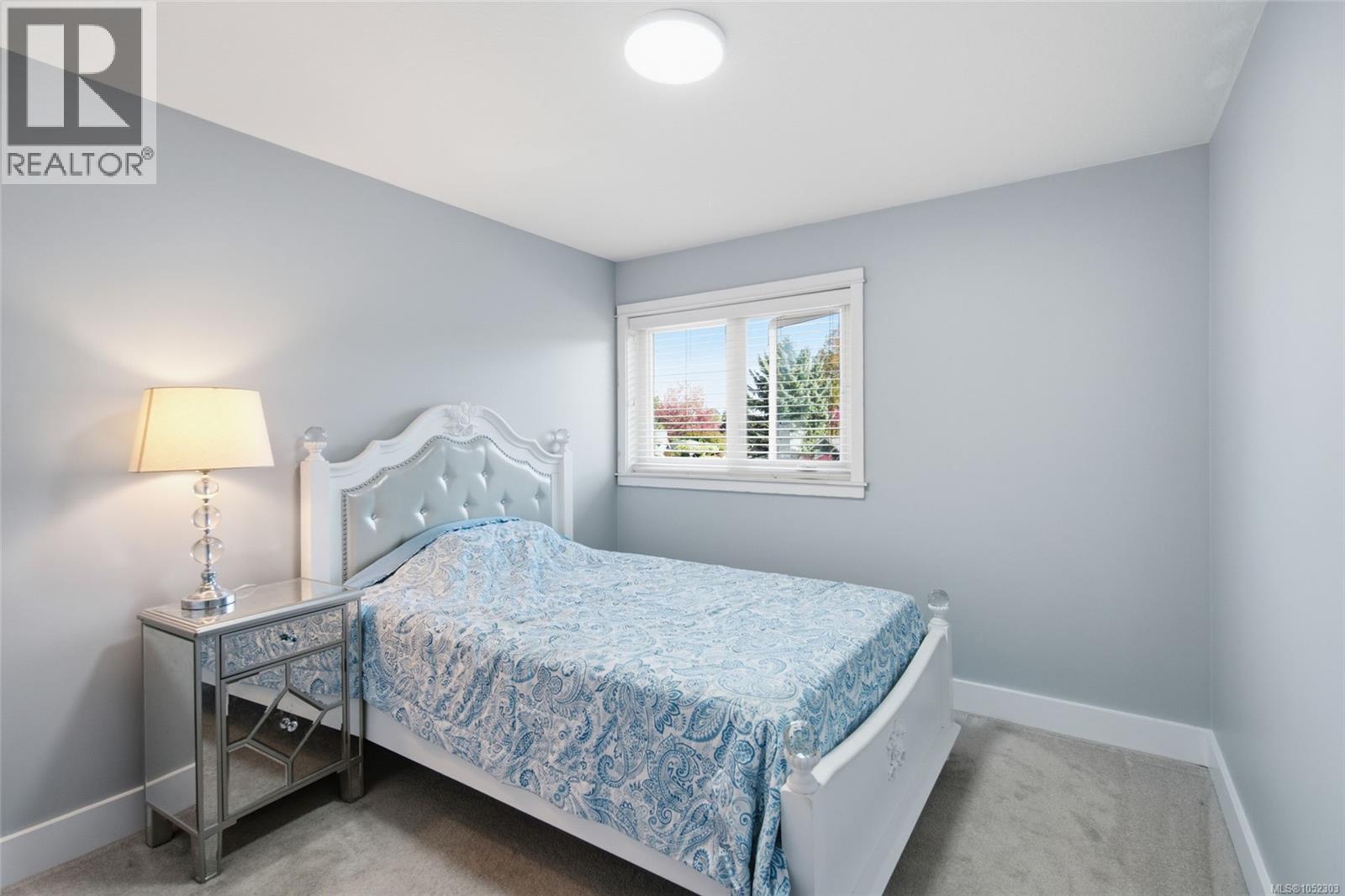 5999 Cathedral Cres