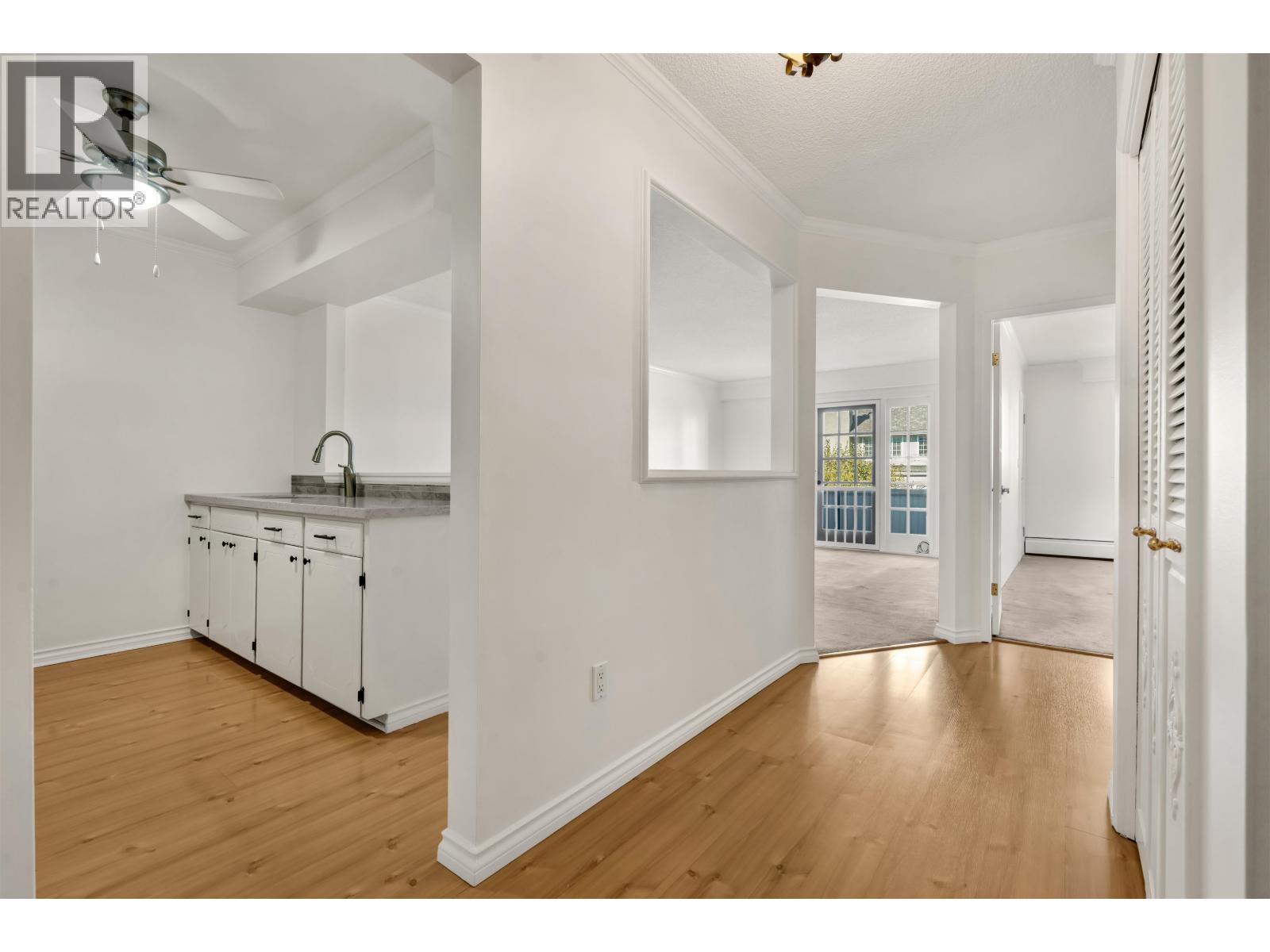 304 120 W 17th Street, North Vancouver, British Columbia  V7M 1V4 - Photo 11 - R3175631