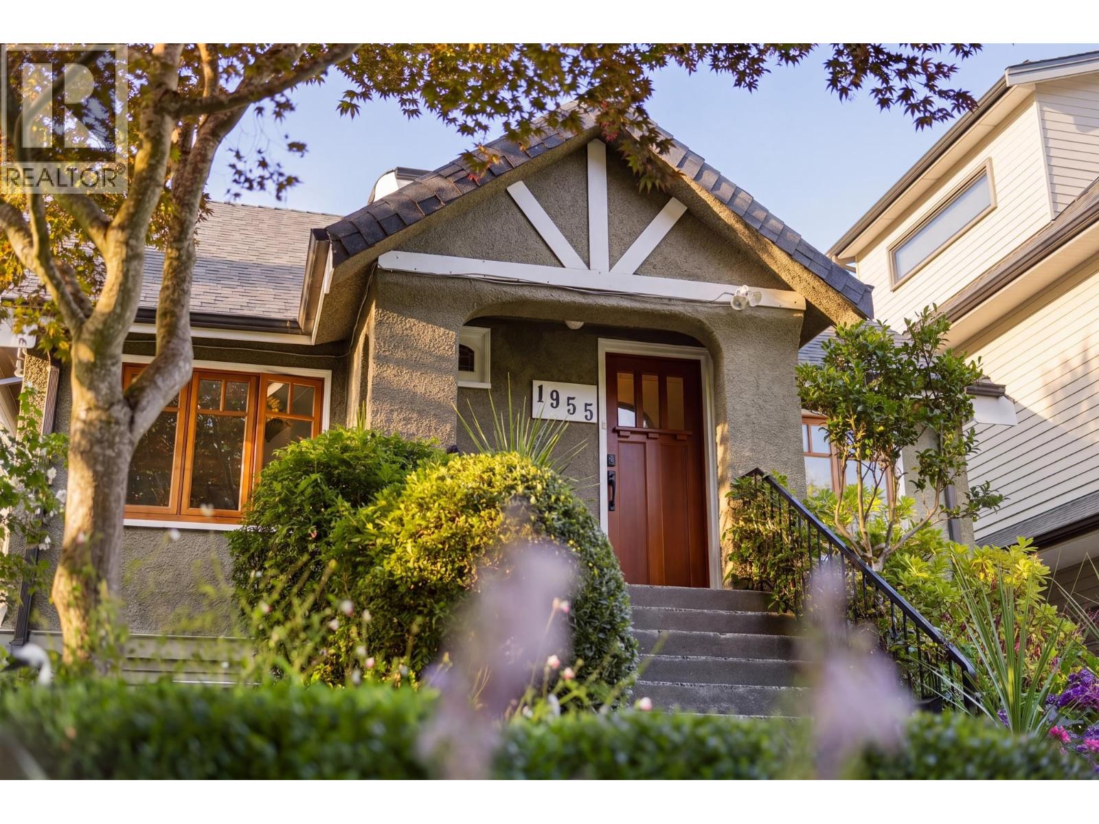 1955 E 8TH AVENUE, vancouver, British Columbia