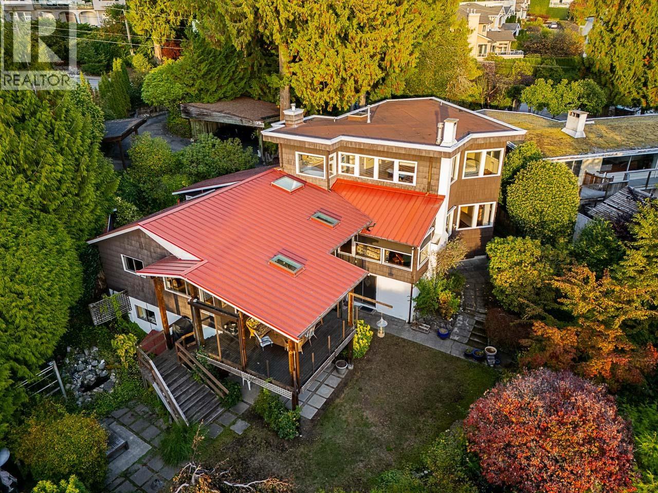 2215 Chairlift Road, West Vancouver, British Columbia  V7S 2T4 - Photo 32 - R3174900