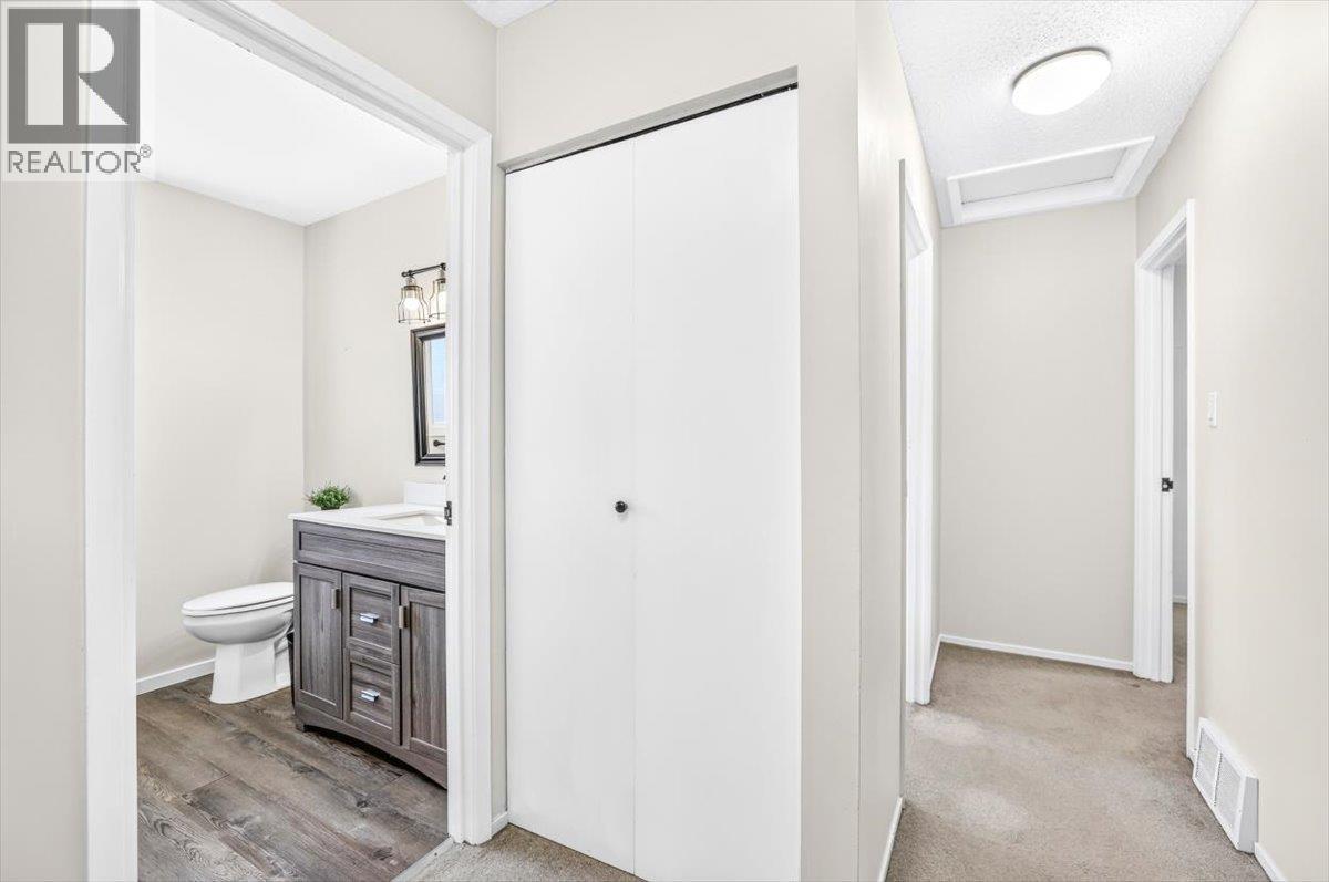 425B MOUNTAIN ASH Crescent