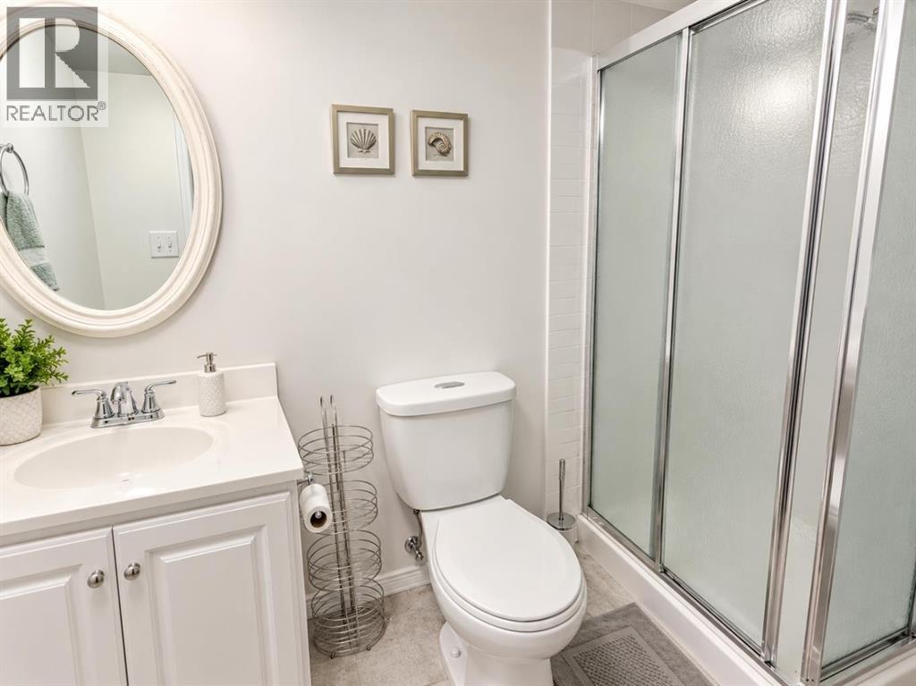 130 Woodmont Terrace SW, Calgary, Alberta  T2W 4Z4 - Photo 31 - A2351852