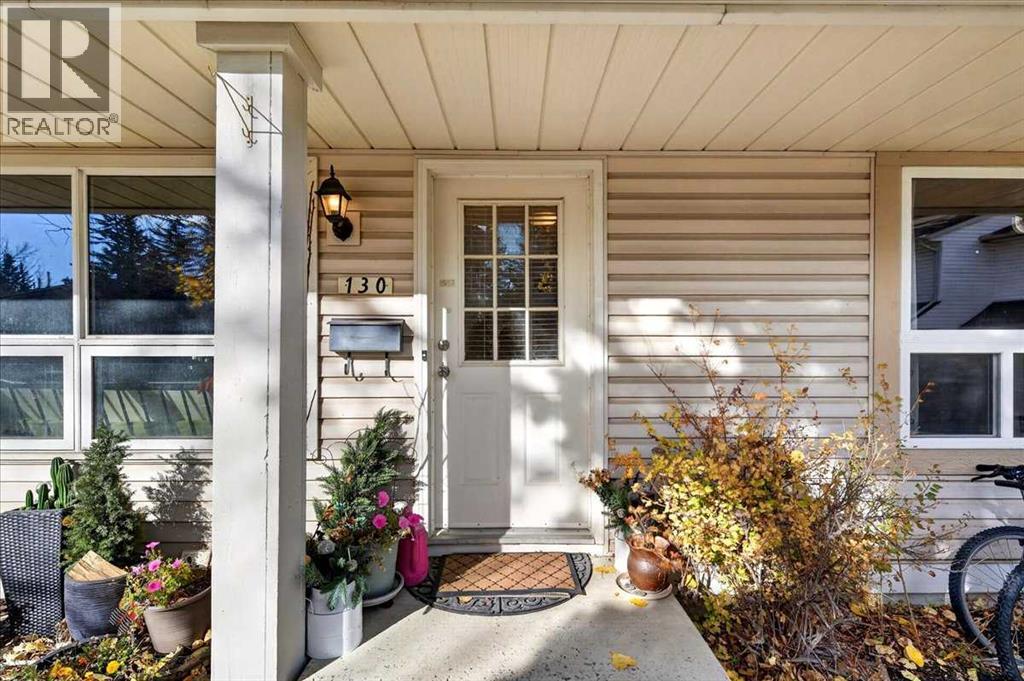 130 Woodmont Terrace SW, Calgary, Alberta  T2W 4Z4 - Photo 1 - A2351852