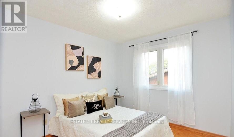 33 Camberley Crescent, Brampton, Ontario  L6V 3L3 - Photo 12 - W14081808