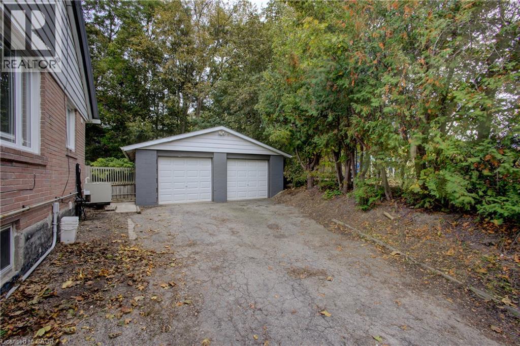 15 Dumbarton Street, Guelph, Ontario  N1E 3T4 - Photo 5 - 40870987
