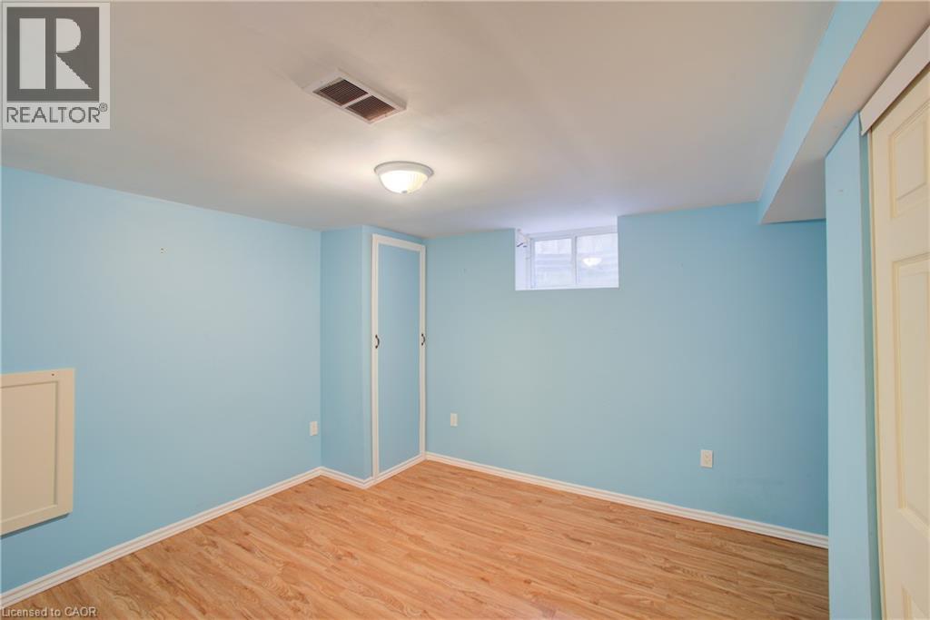 15 Dumbarton Street, Guelph, Ontario  N1E 3T4 - Photo 24 - 40870987