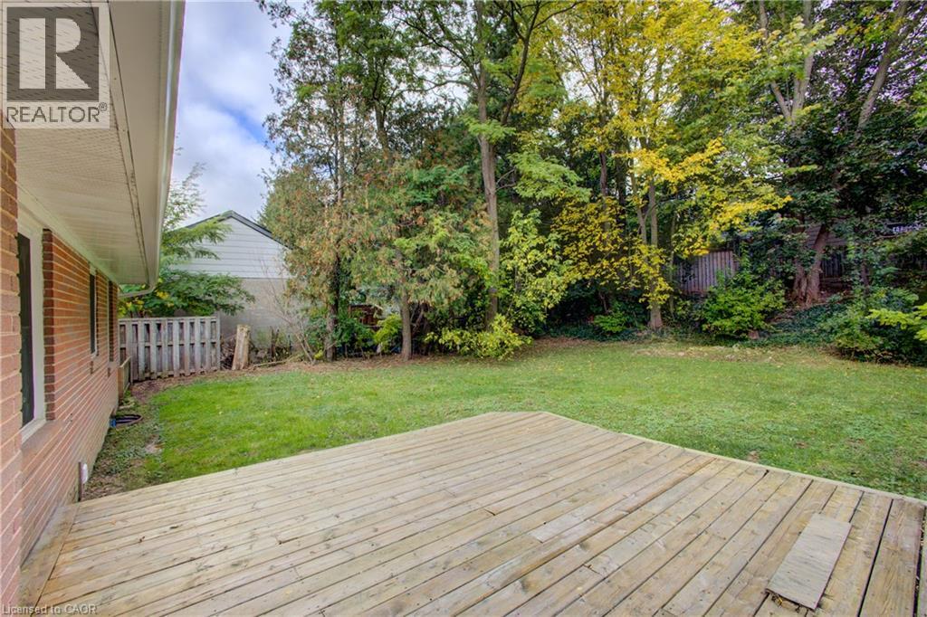 15 Dumbarton Street, Guelph, Ontario  N1E 3T4 - Photo 27 - 40870987