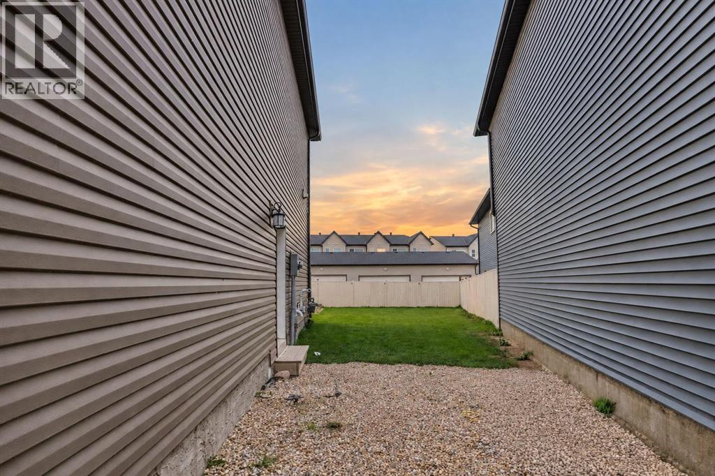 101 Corner Ridge Mews Ne, Calgary, Alberta  T3N 1X4 - Photo 44 - A2349175