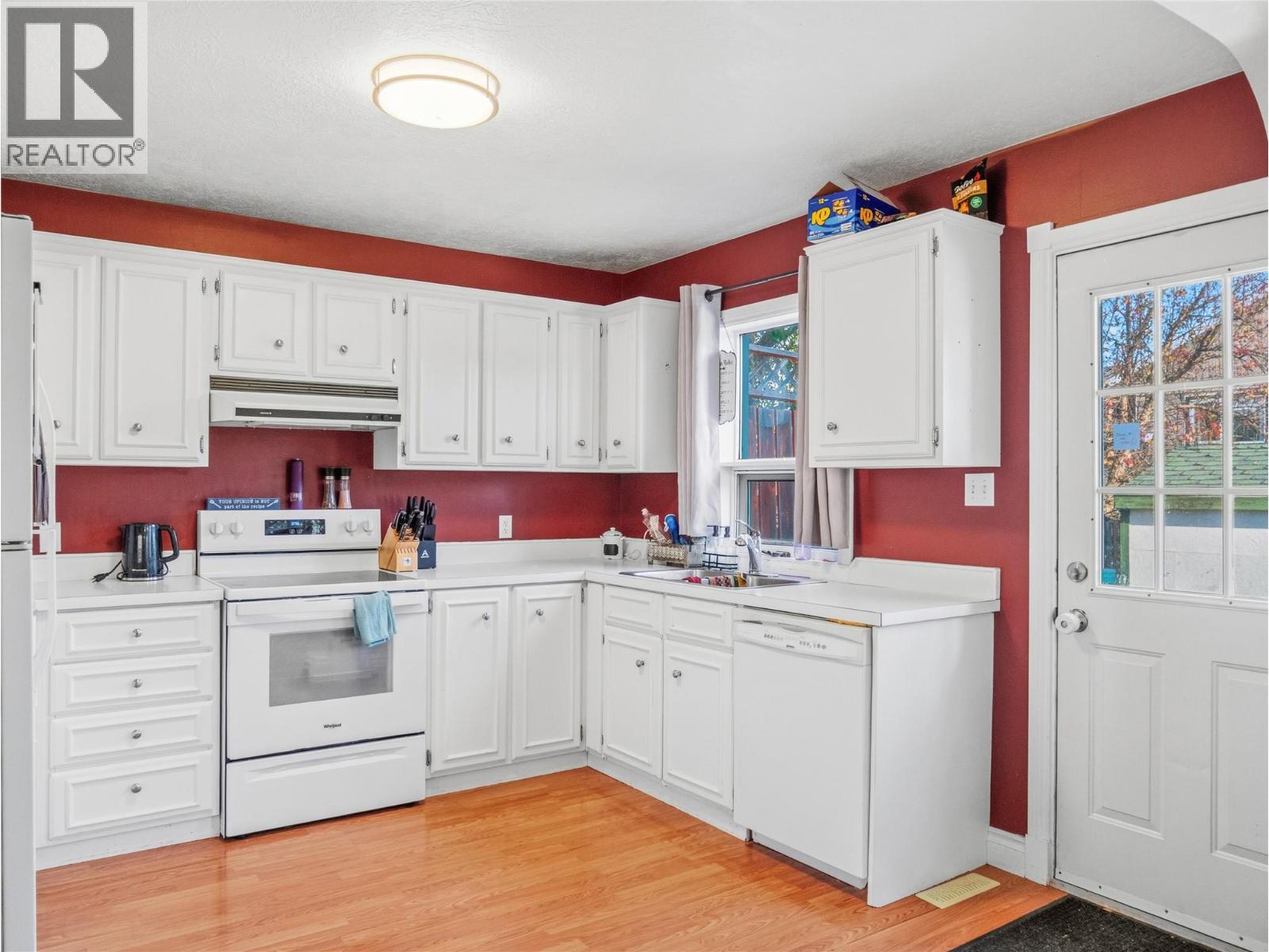 10704 Briarwood Crescent, Dawson Creek, British Columbia  V1G 4M9 - Photo 2 - 10403359