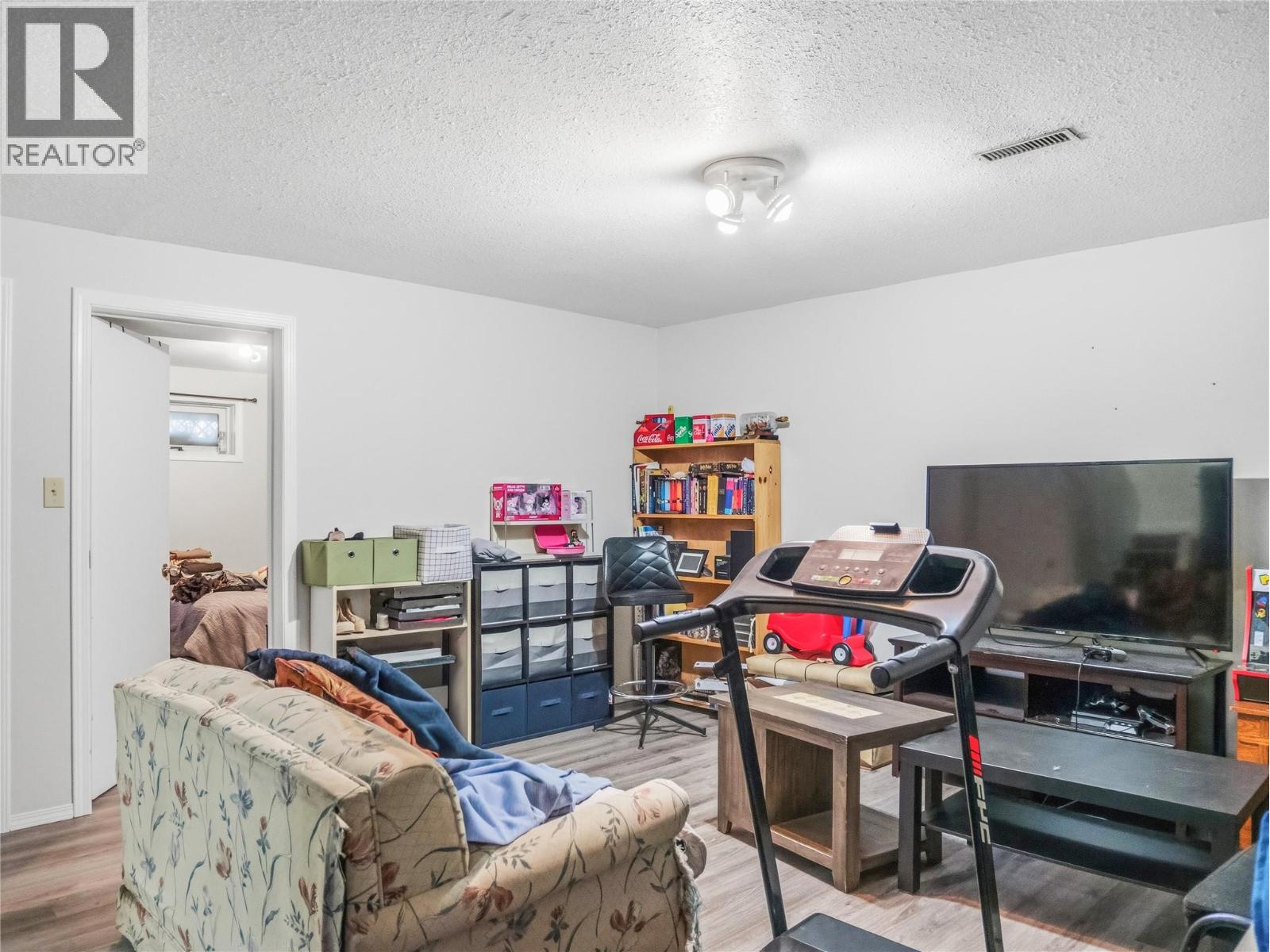 10704 Briarwood Crescent, Dawson Creek, British Columbia  V1G 4M9 - Photo 39 - 10403359