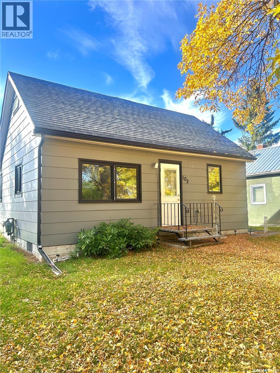 102 Mckendre STREET, dysart, Saskatchewan