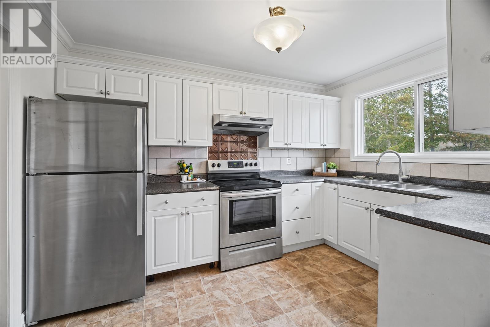 10 Johnson Crescent, St. John's — photo 18