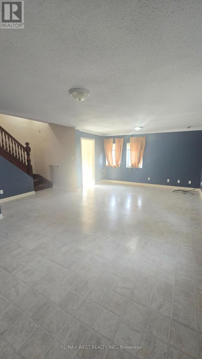 5427 Yonge Street, Innisfil, Ontario  L0L 1R0 - Photo 3 - N13885266