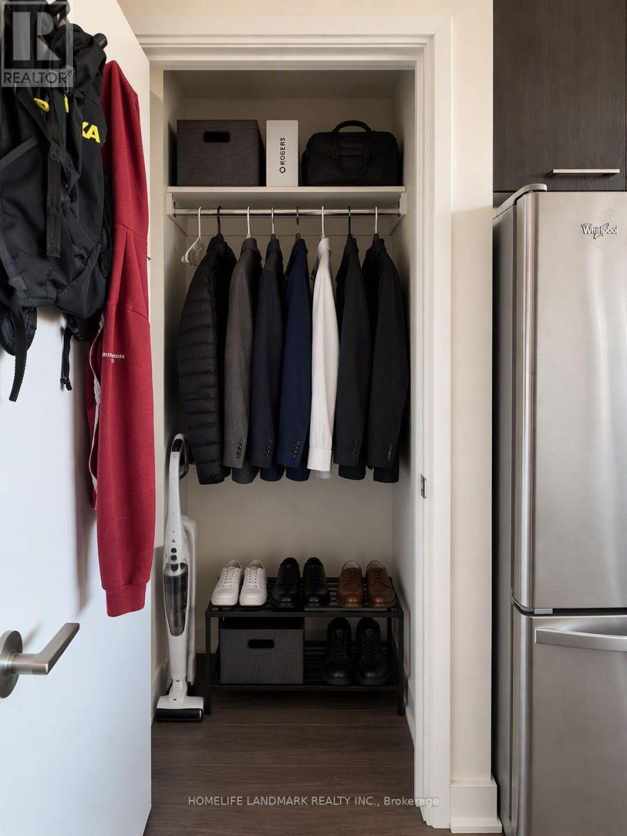 3404 - 30 Roehampton Avenue, Toronto, Ontario  M4P 0B9 - Photo 4 - C14081910
