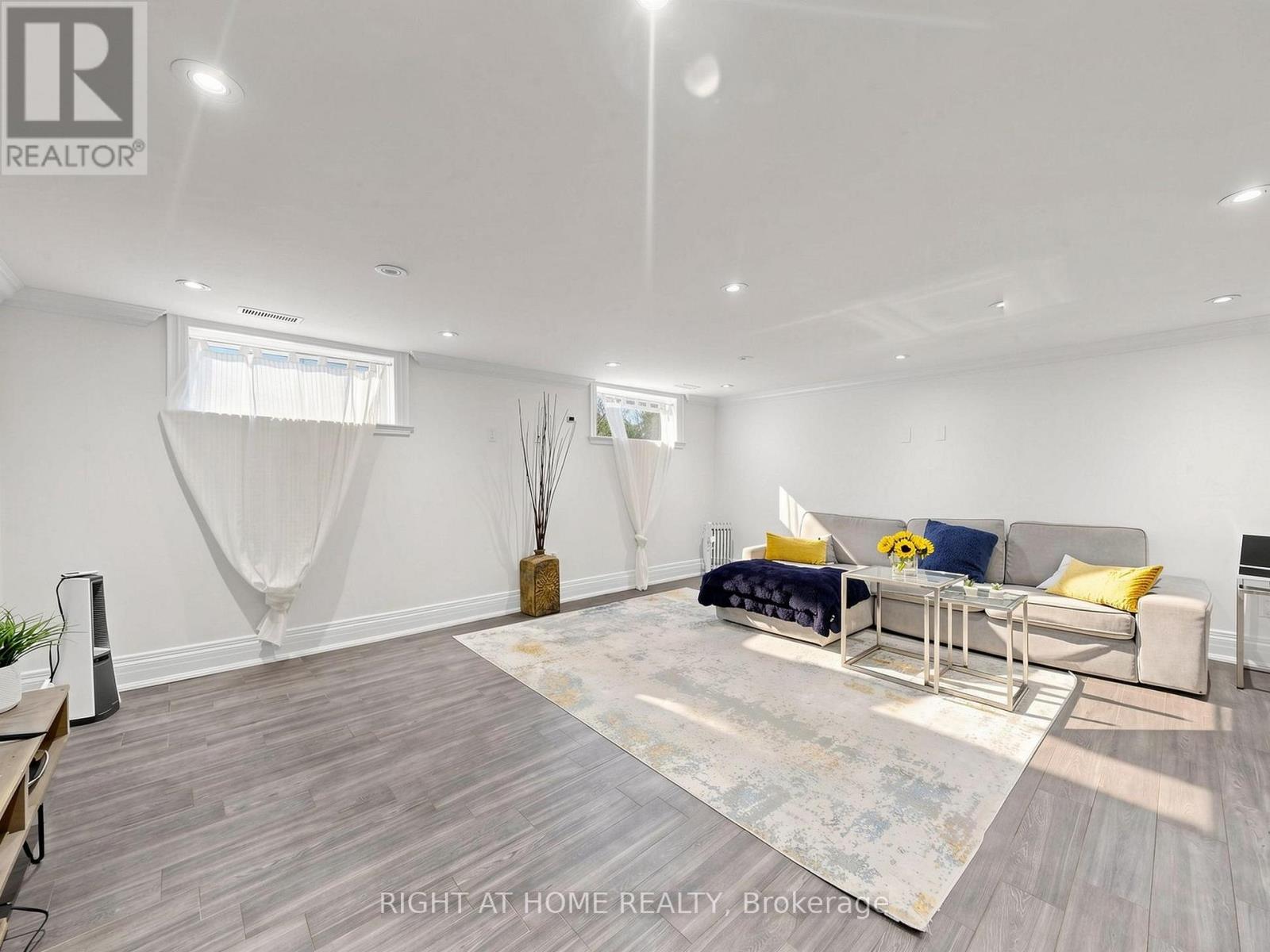 497 Northcliffe Boulevard, Toronto, Ontario  M6E 3L4 - Photo 22 - C14081940