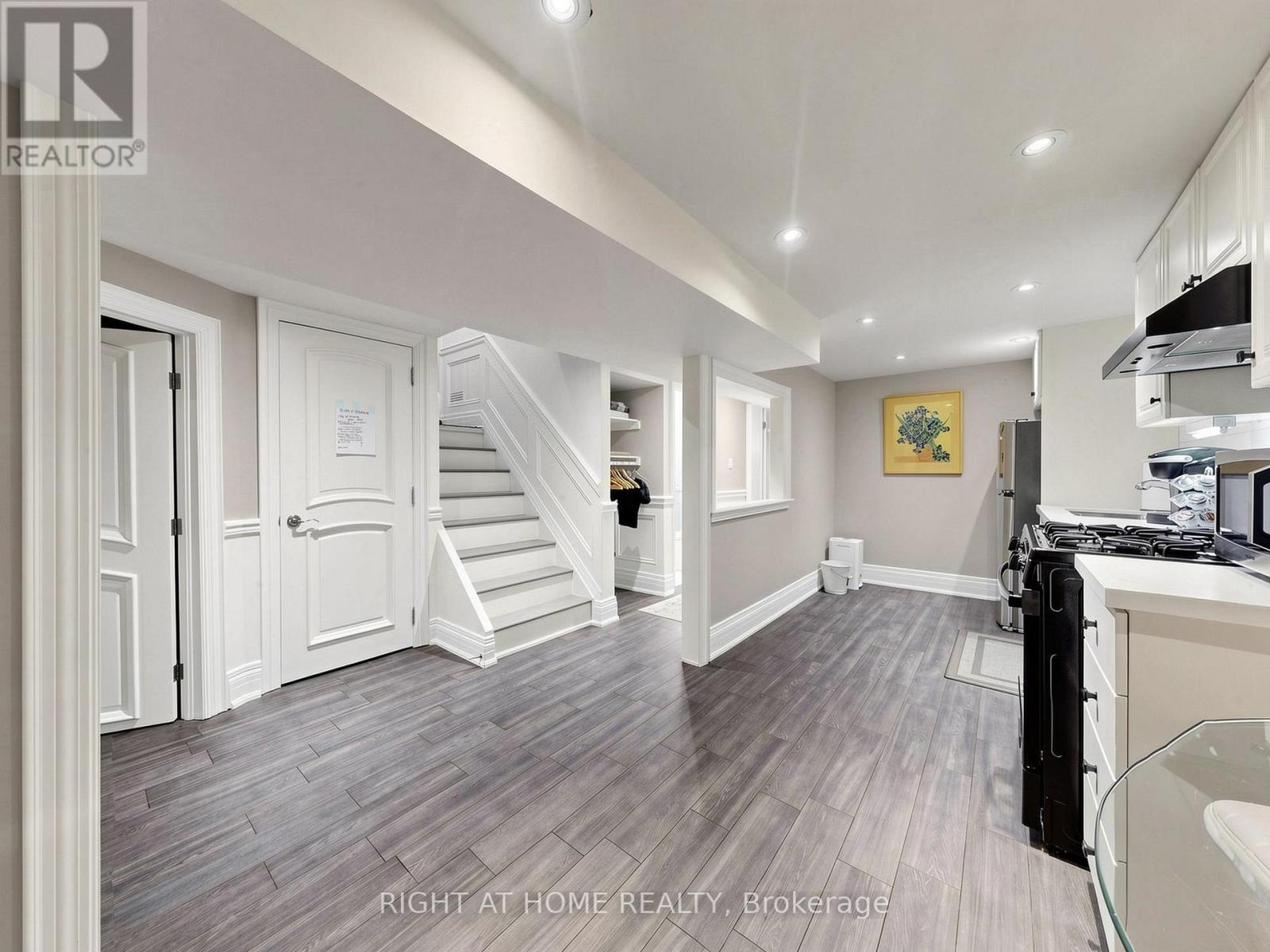 497 Northcliffe Boulevard, Toronto, Ontario  M6E 3L4 - Photo 25 - C14081940