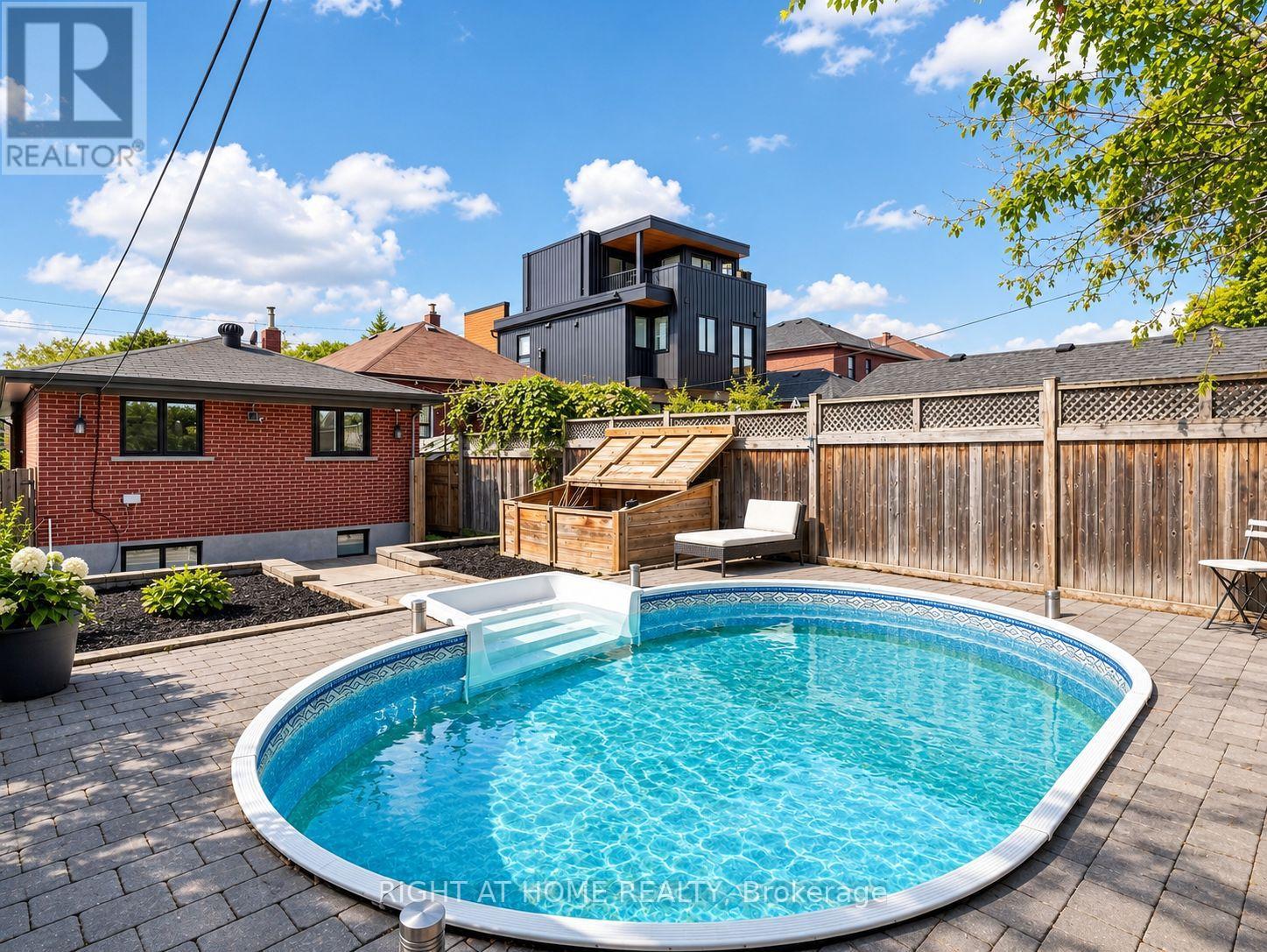 497 Northcliffe Boulevard, Toronto, Ontario  M6E 3L4 - Photo 31 - C14081940