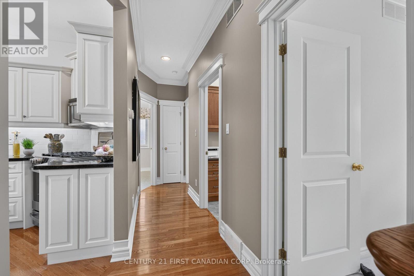 1811 Sandy Somerville Lane, London South, Ontario  N6K 5R1 - Photo 17 - X14082018