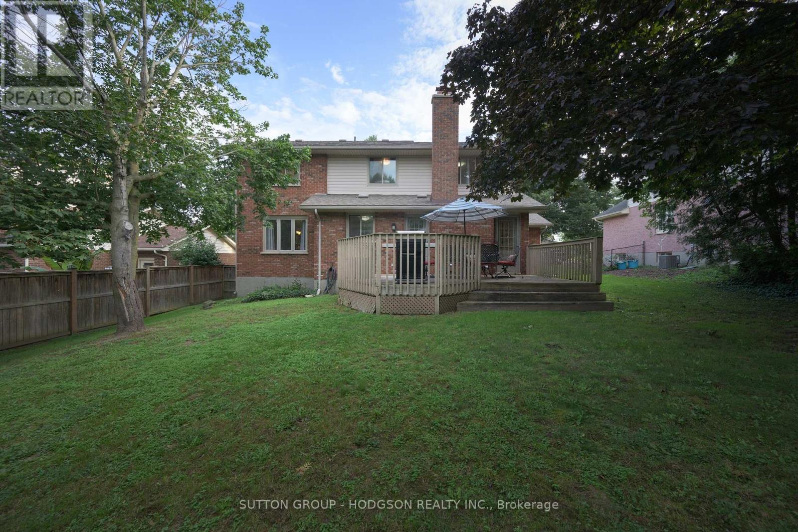 61 SOMERSET ROAD London South (South K) Ontario Canada N6K3M6 4