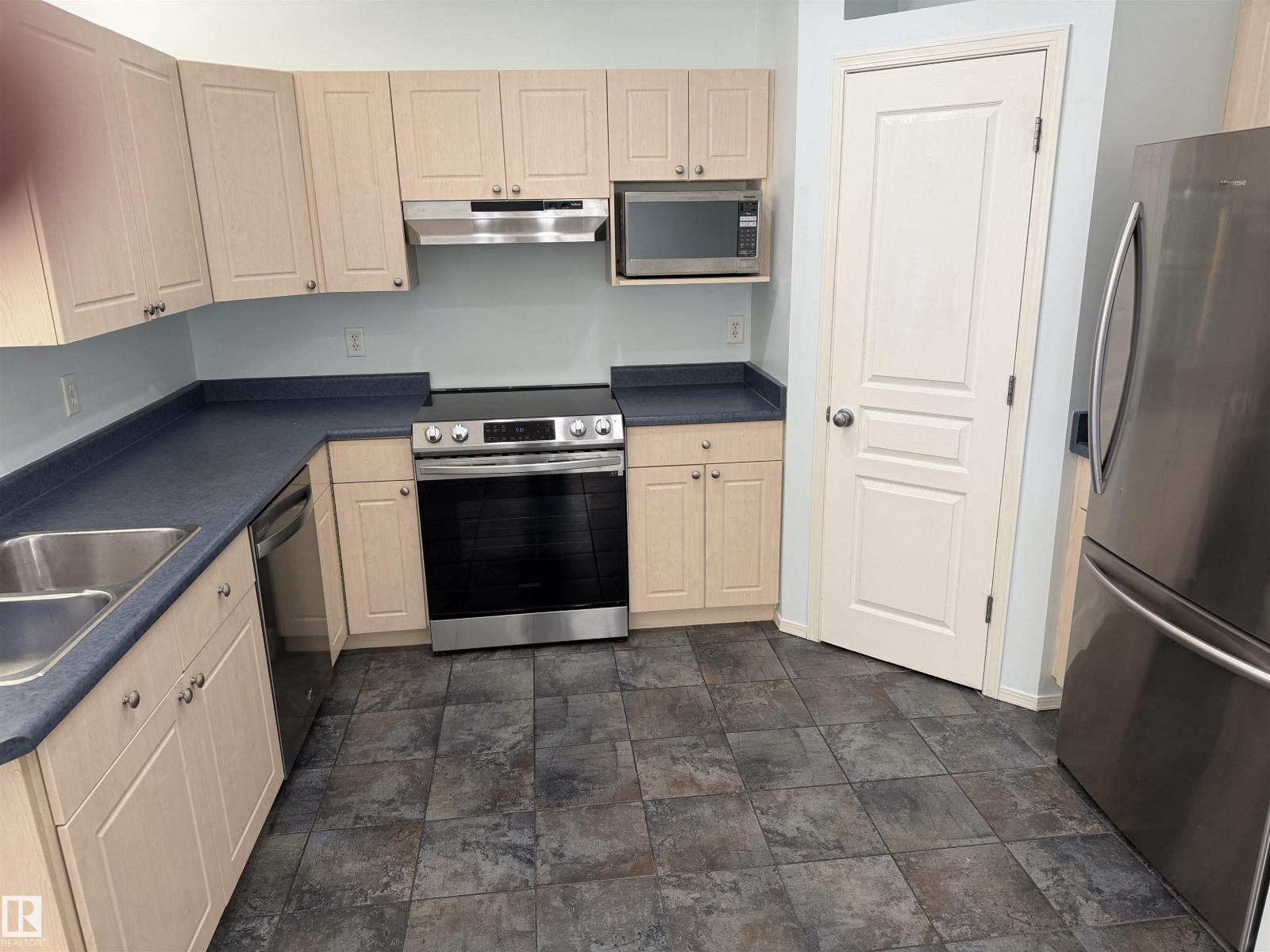 1316 Grant Wy Nw, Edmonton, Alberta  T5T 6M8 - Photo 2 - E4513008