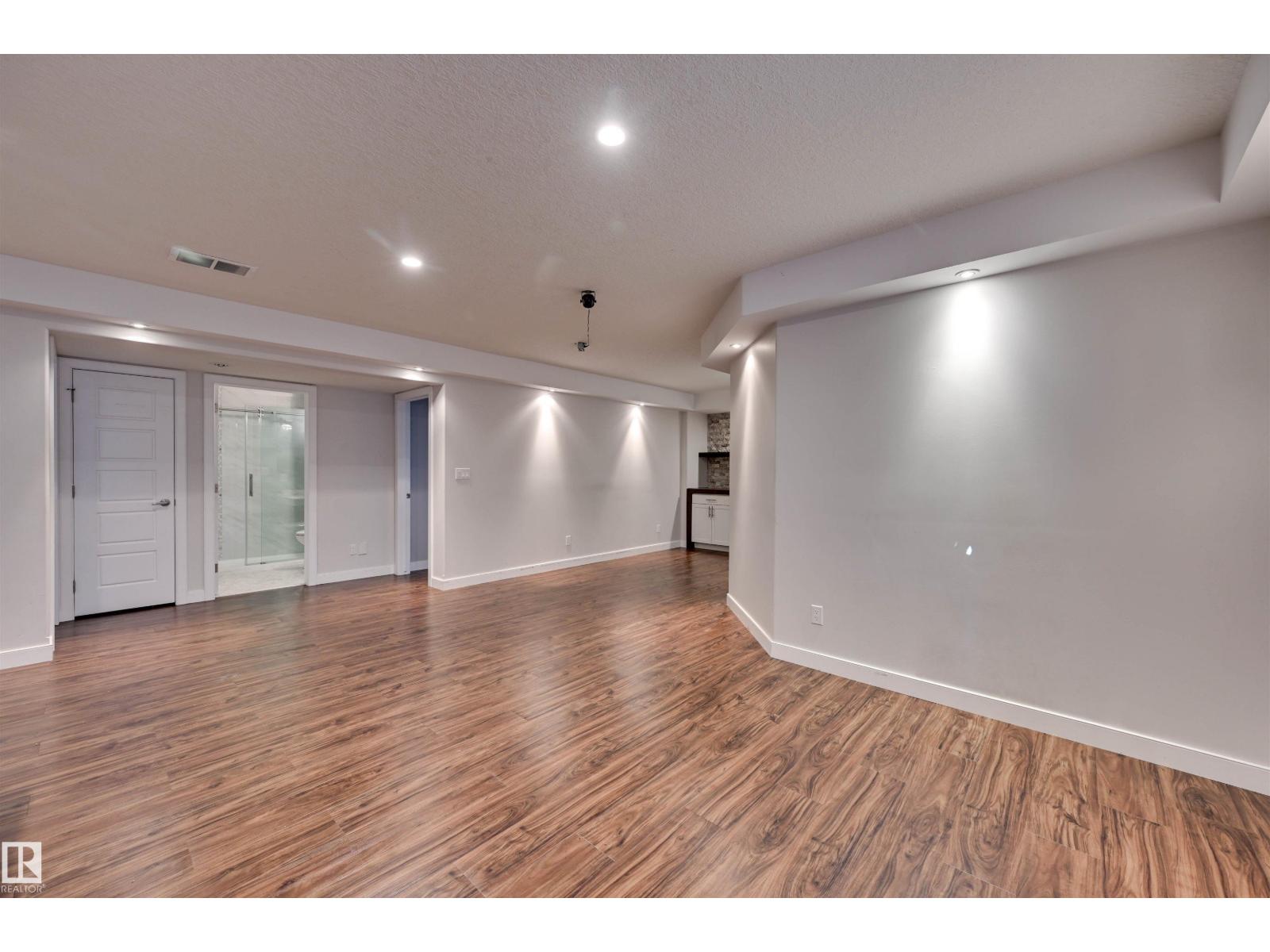 2327 FREZENBERG AV NW