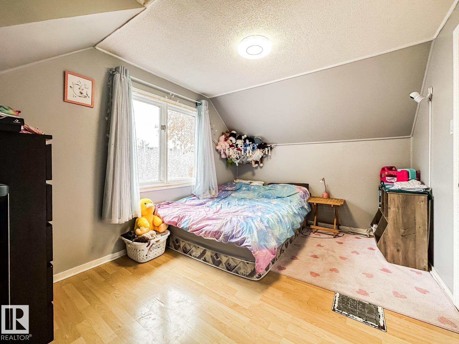 12114 106 ST NW