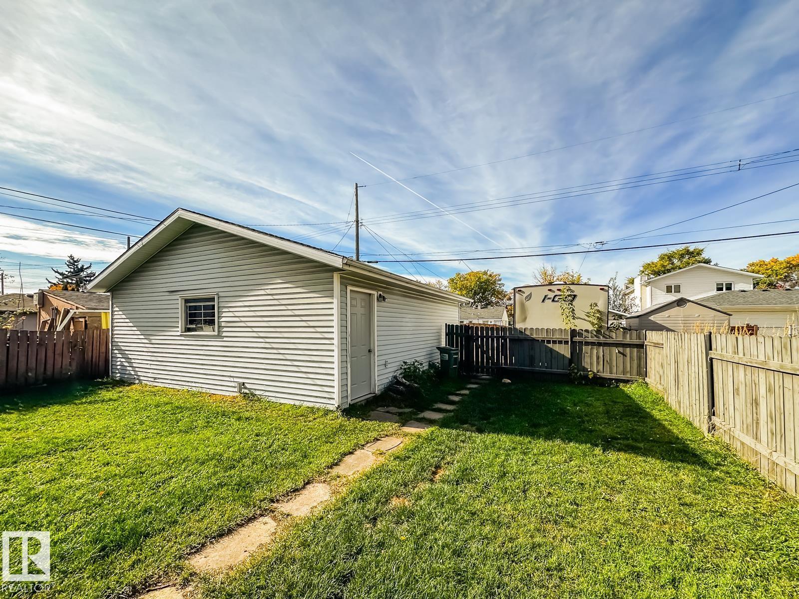 12114 106 ST NW