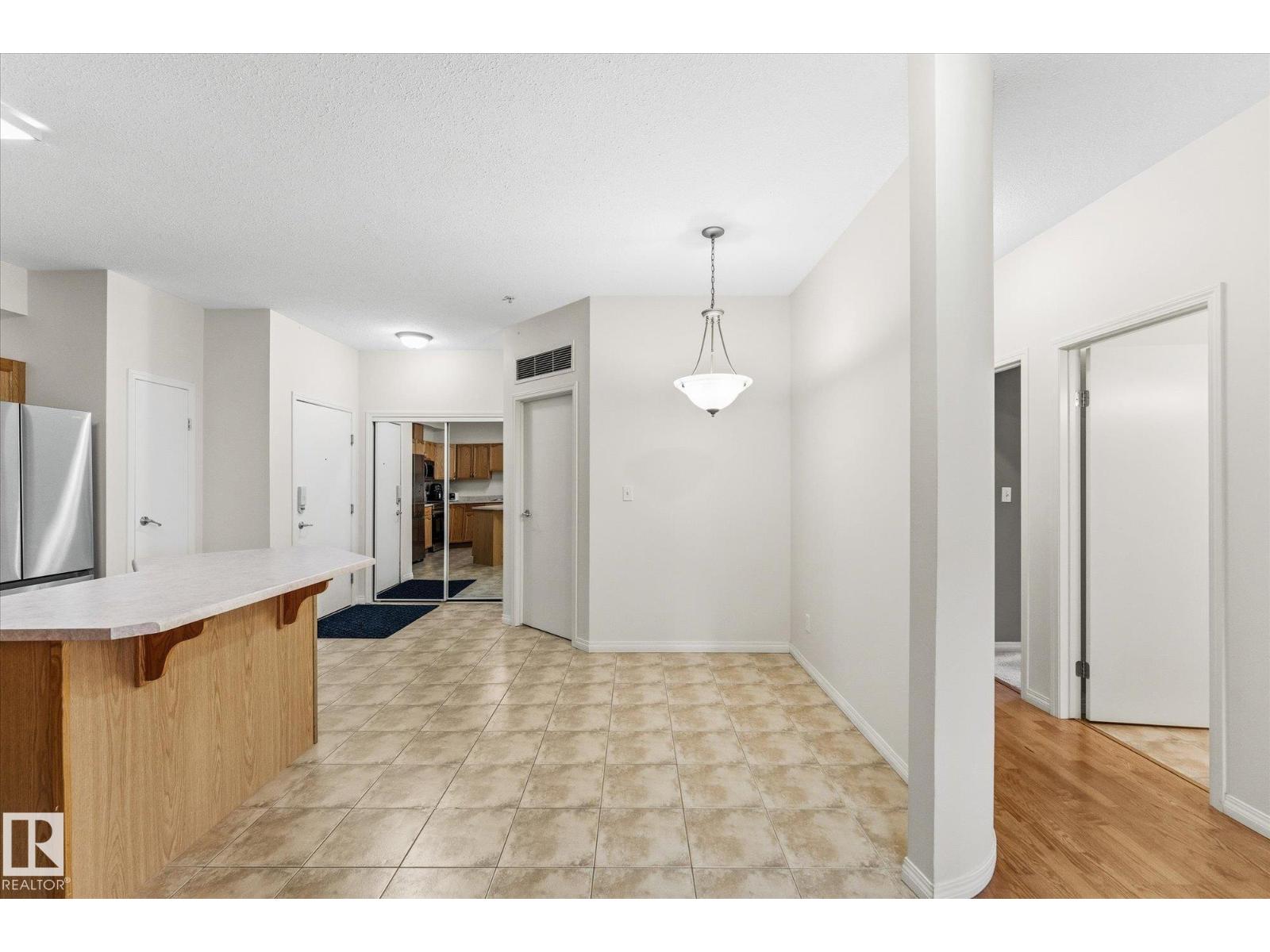 #322 4304 139 AV NW