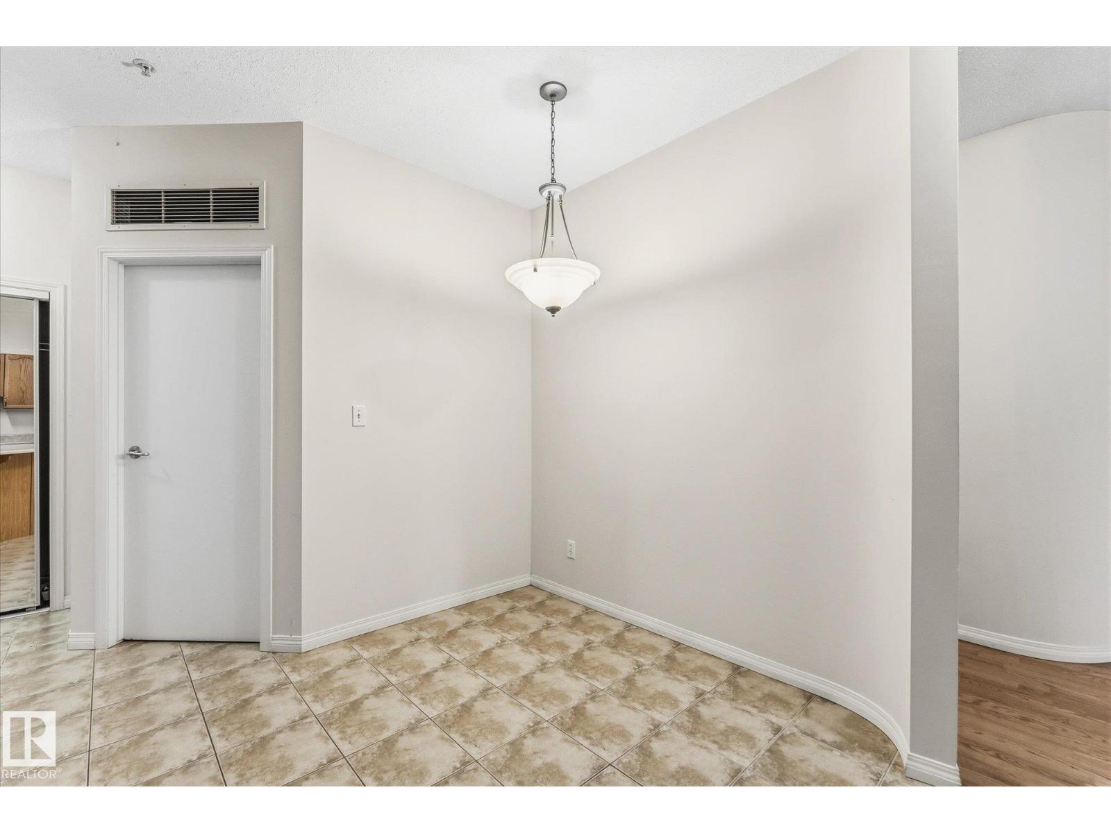 #322 4304 139 AV NW