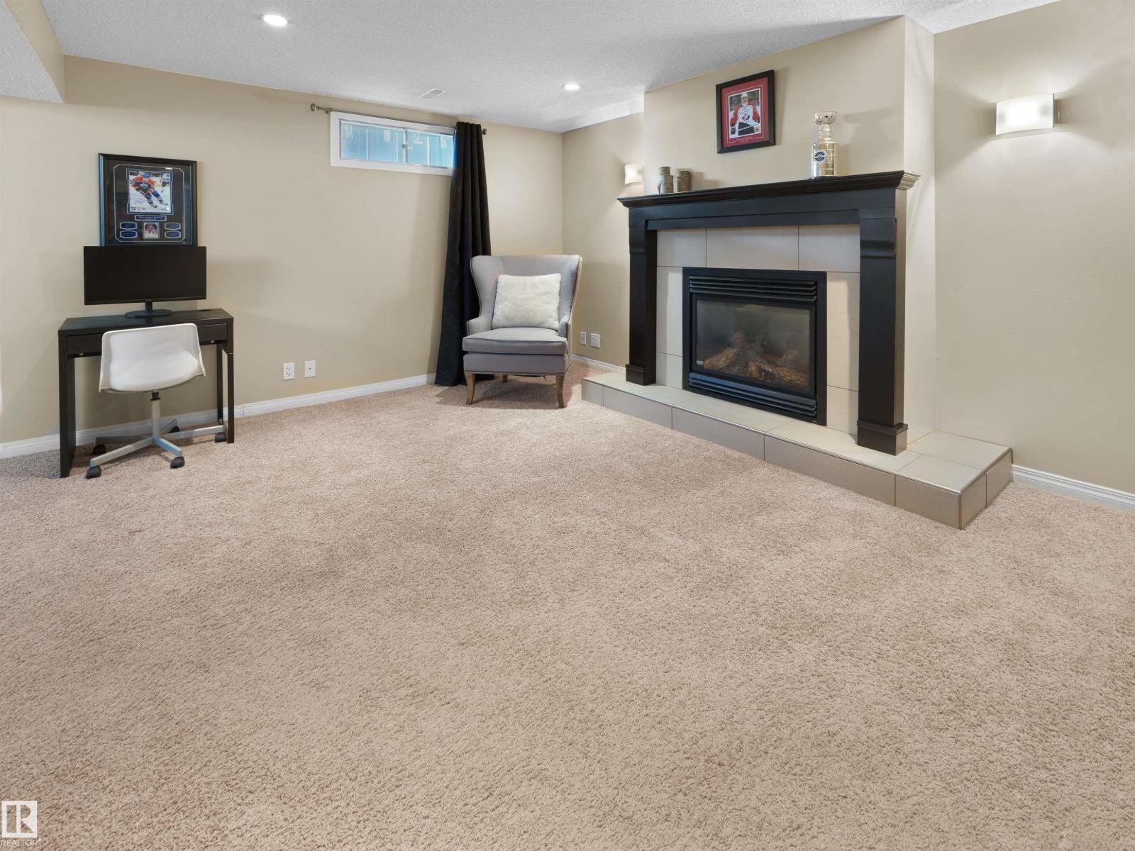 14527 86 AV NW