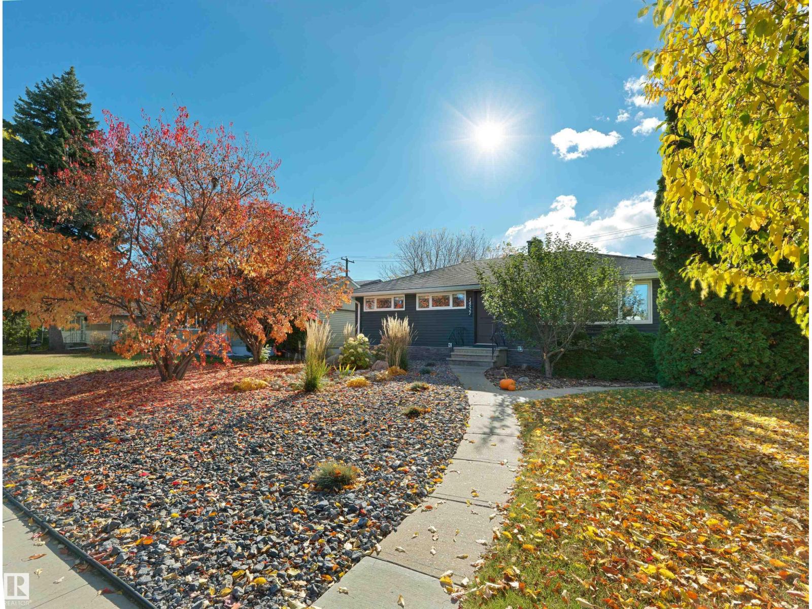 14527 86 AV NW