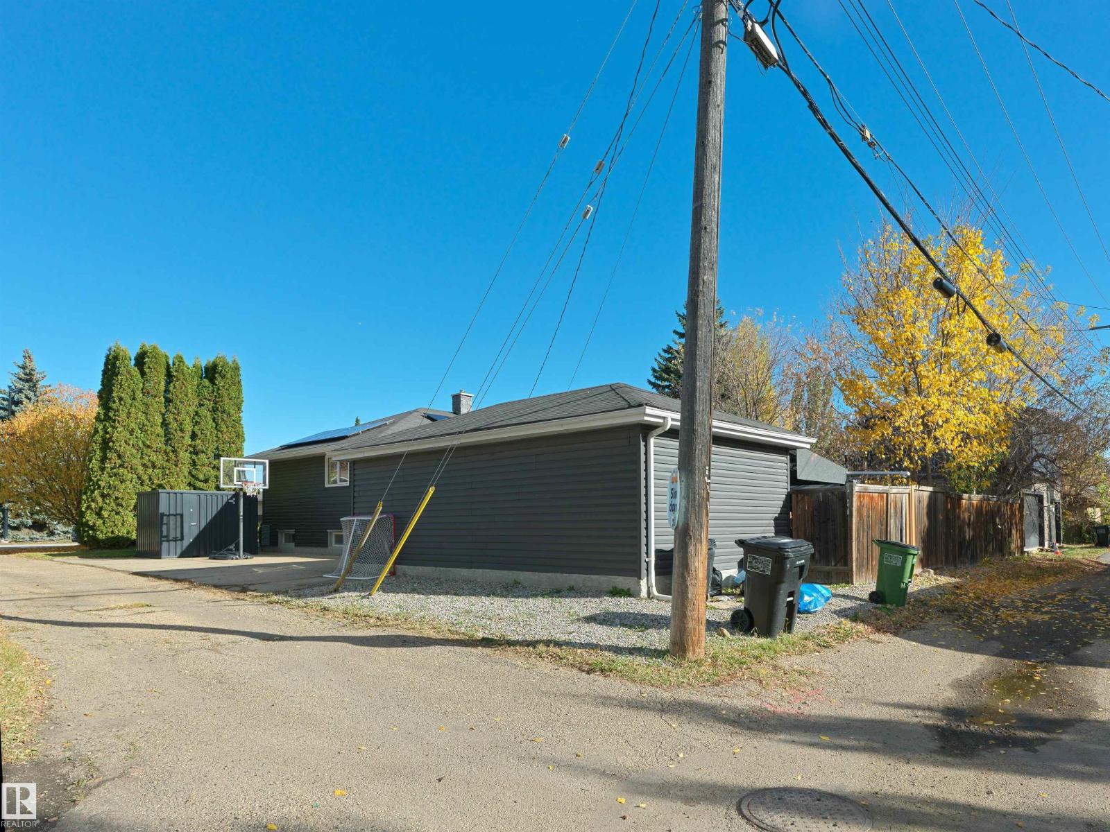14527 86 AV NW