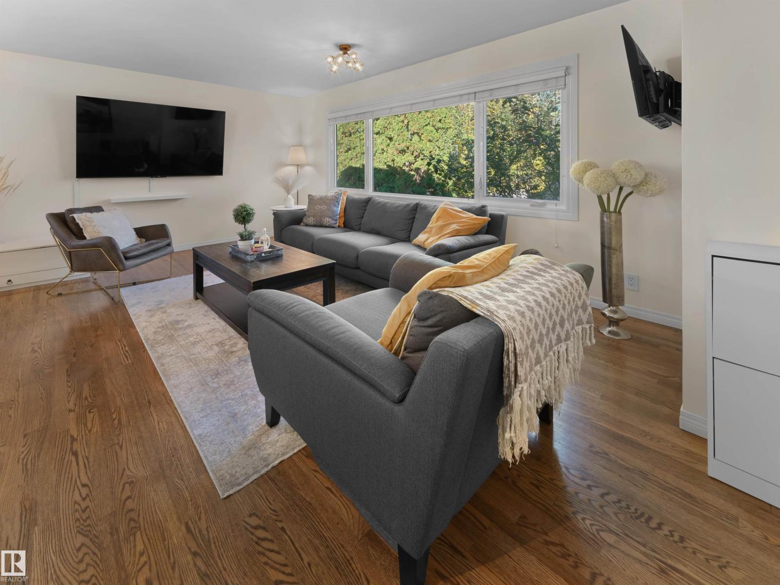 14527 86 AV NW