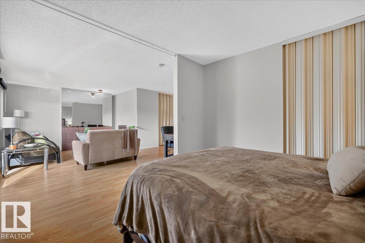 #206 10838 108 ST NW