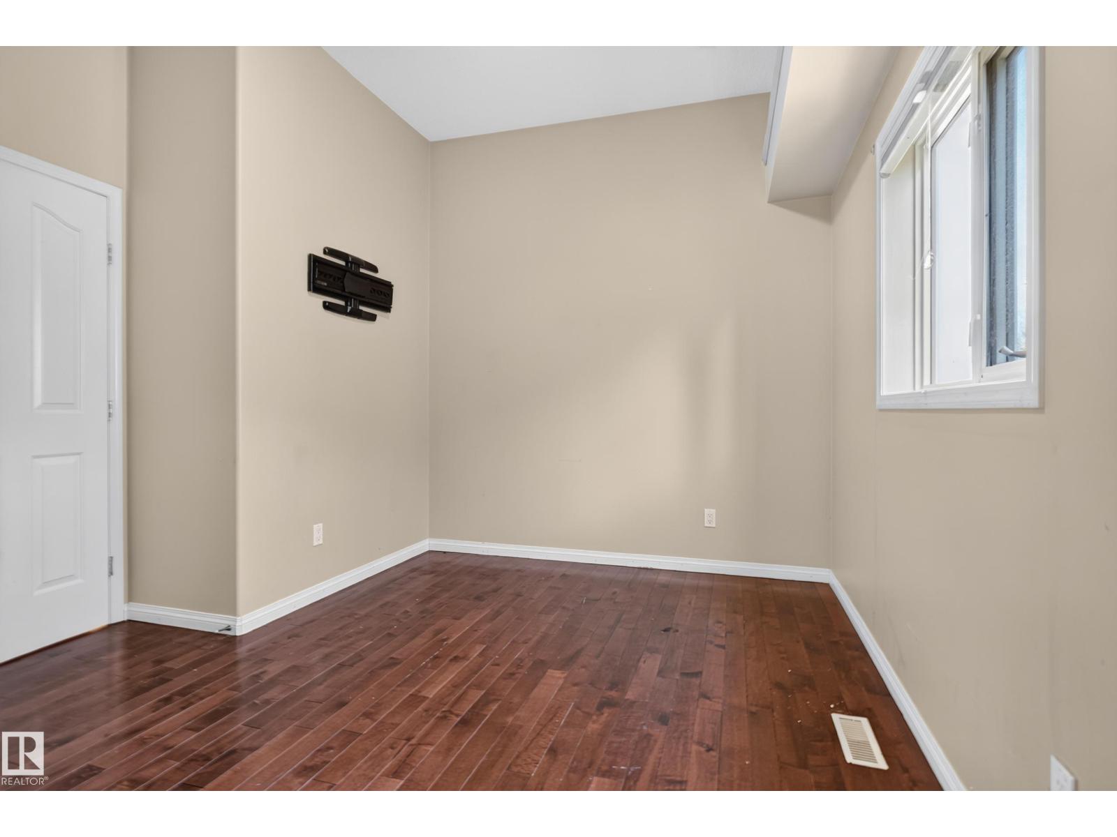 876 Twin Brooks CL NW NW