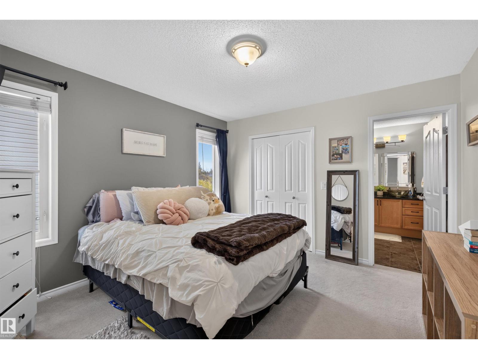 54 FOXHAVEN WY