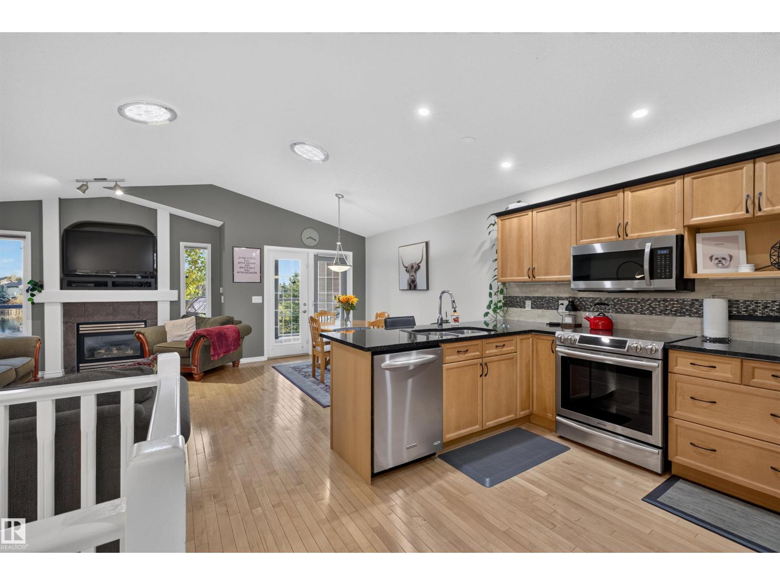 54 FOXHAVEN WY