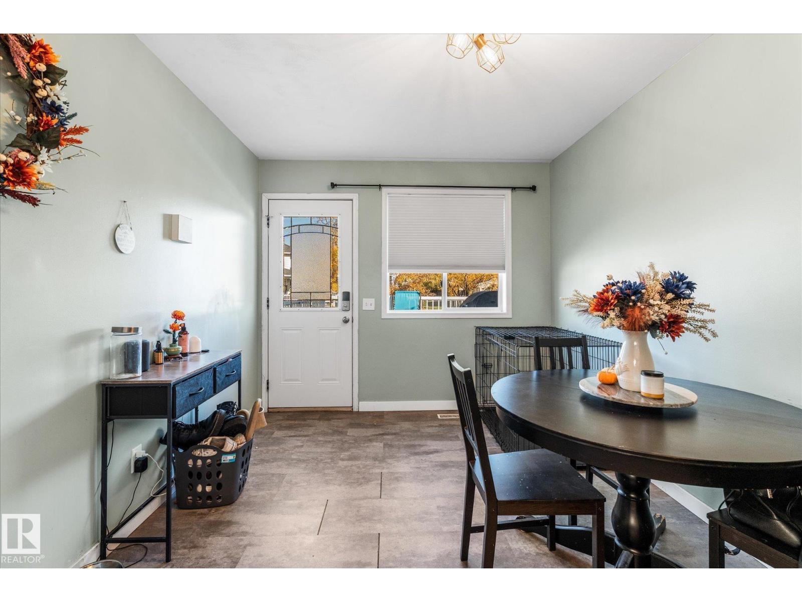 33 CAMPBELL RD
