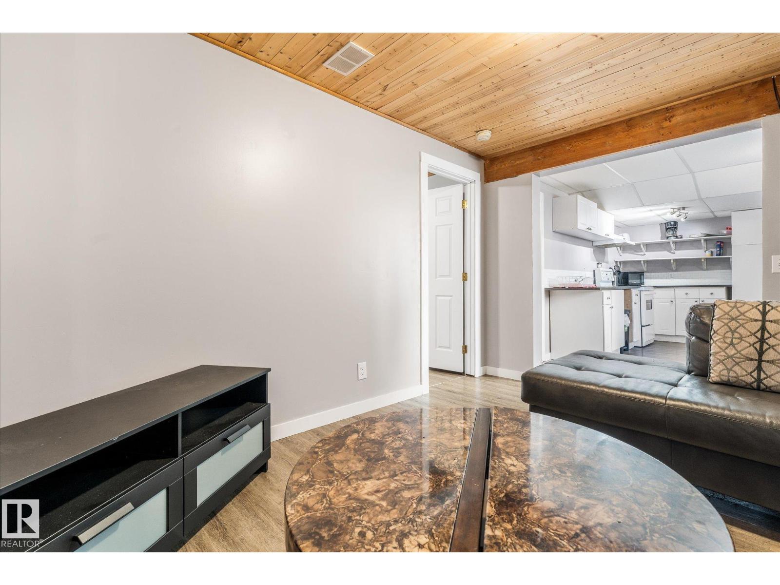 33 CAMPBELL RD