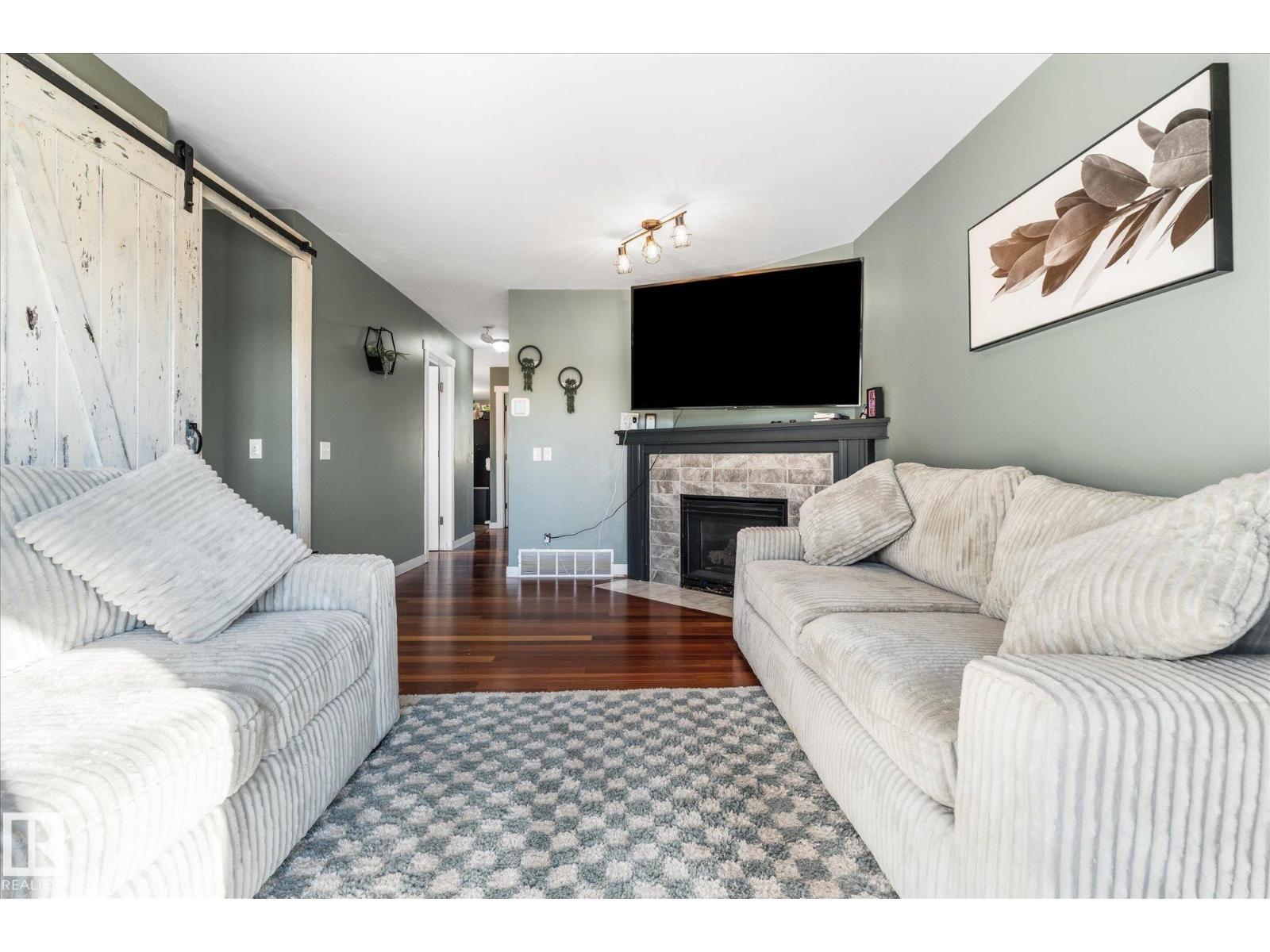 33 CAMPBELL RD