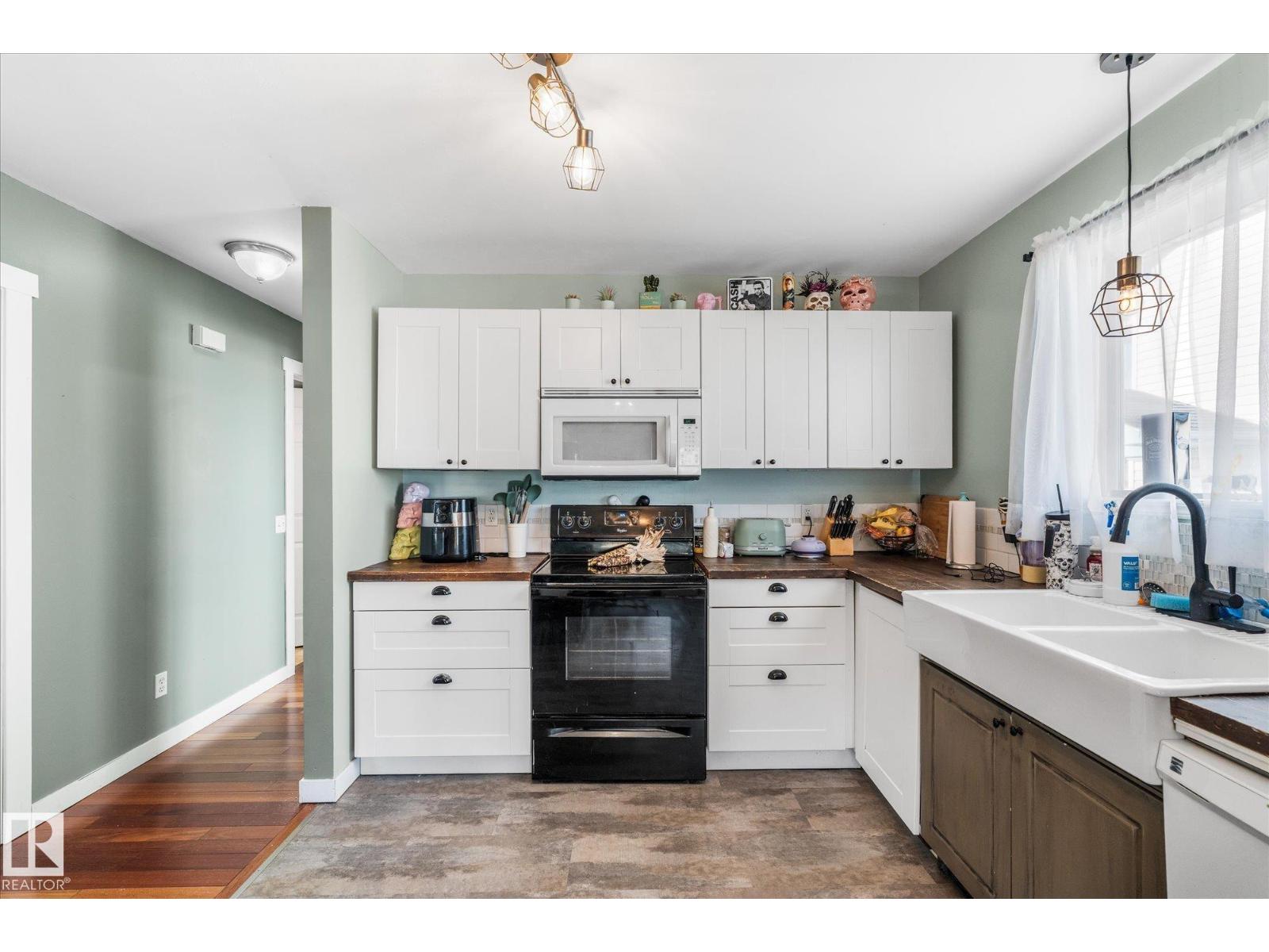 33 CAMPBELL RD