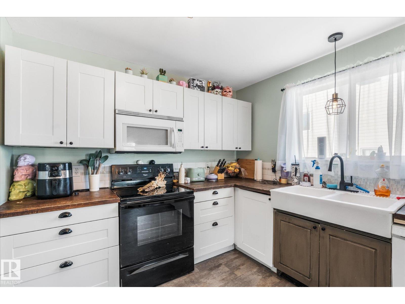33 CAMPBELL RD